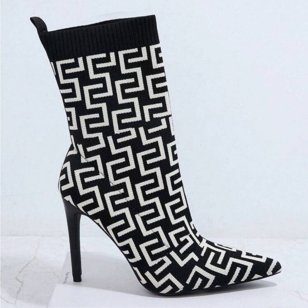 Geometric Black and White Women's Ankle Boots - Picture 3 of 5